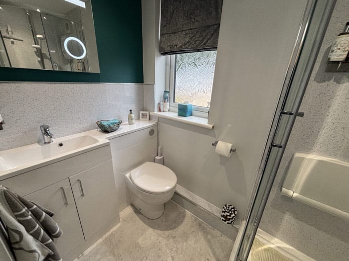 bathroom sink and mirror